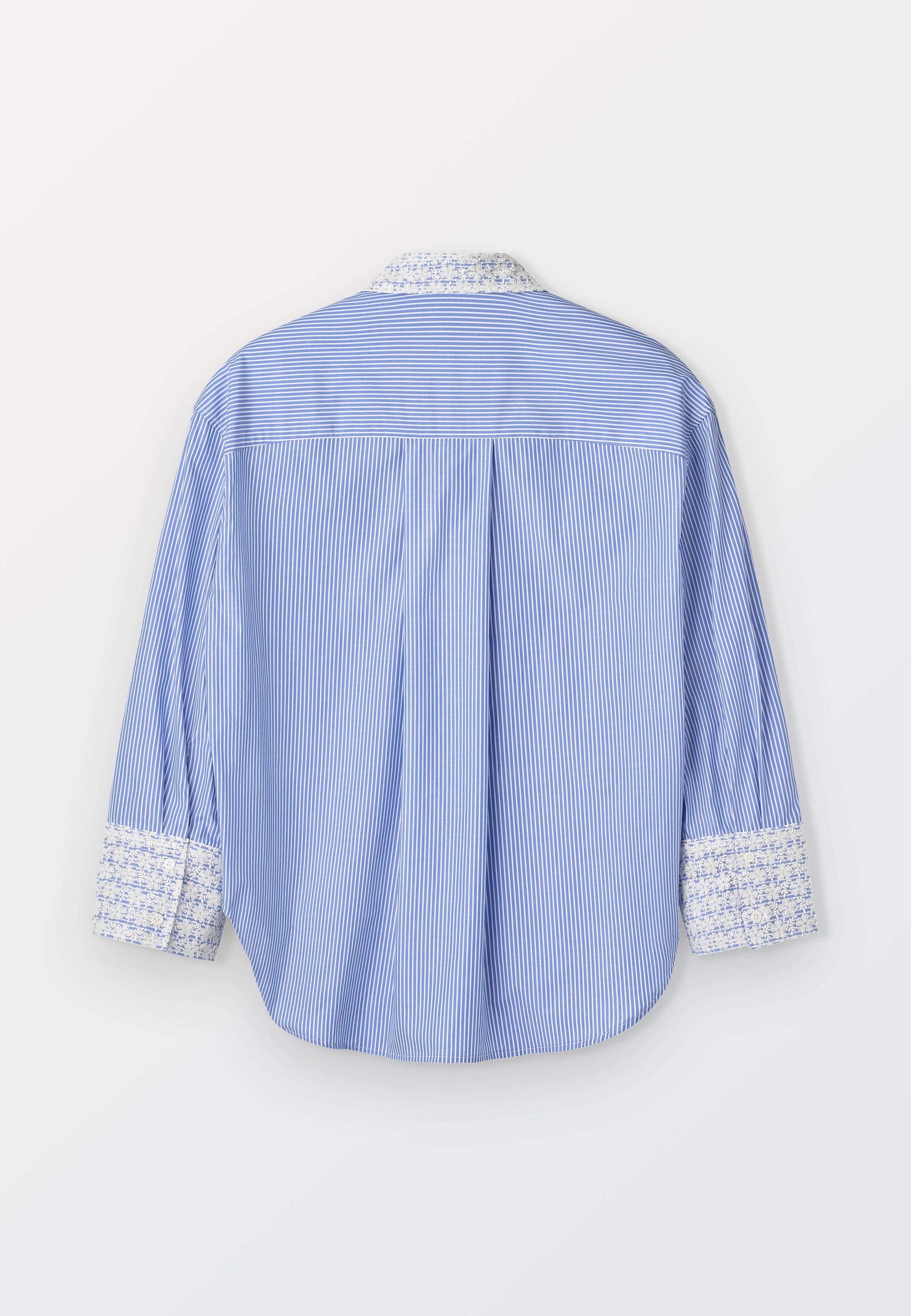 Oversized Women’s Shirt in 70_1 Cotton Poplin – Blue Stripe