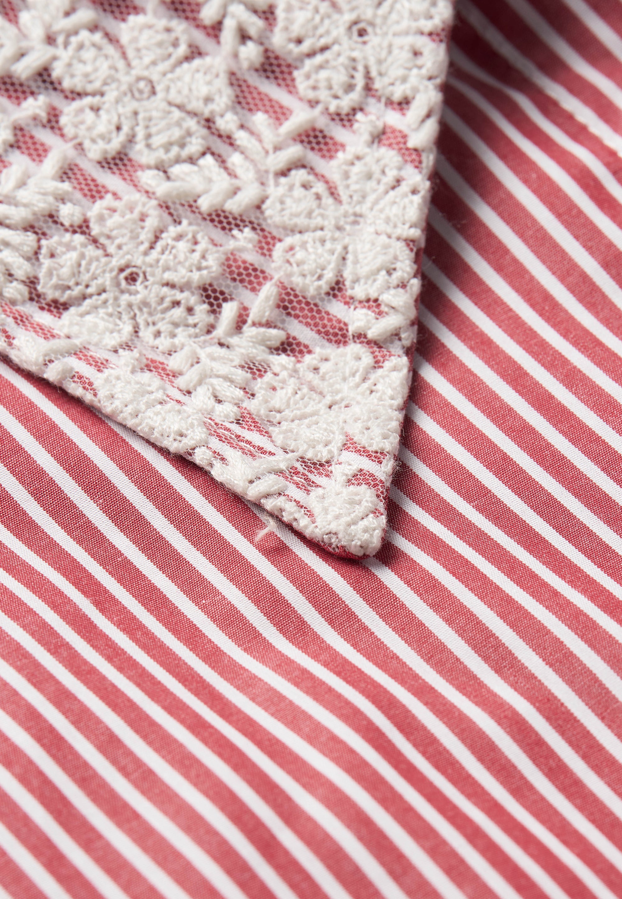 Oversized Women’s Shirt in 70_1 Cotton Poplin – Red Stripe